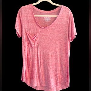 Heather red V-neck pocket tee